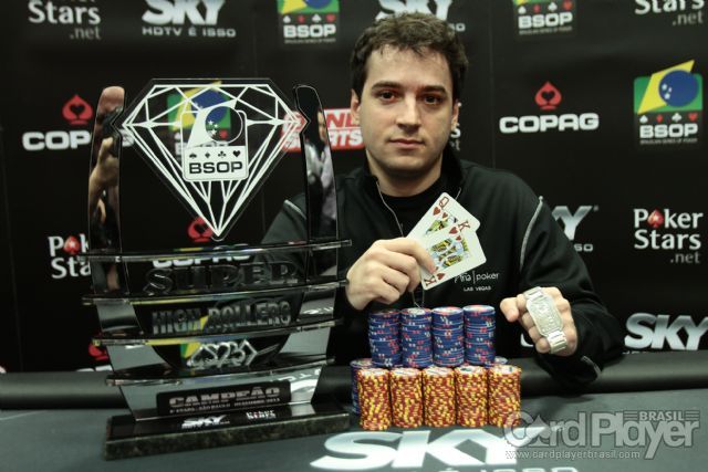 O campeão Matheus Pimenta (foto: Charles Northrup/PokerLAB) (BSOP Millions - Main Event Dia 1B) /CardPlayer.com.br