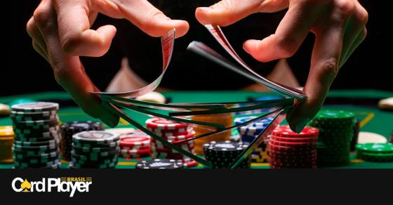 Poker: de jogos de cartas ao online