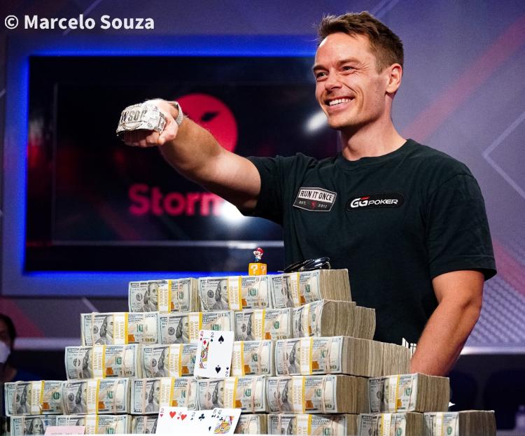 A incrível história de Espen Jørstad, o campeão do Main Event 2022 que havia perdido quase todo patrimônio com o colapso da criptomoeda LUNA | CardPlayer.com.br - Revista online de poker