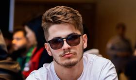 Tómas Schulz sobe ao pódio do $1.050 Main Event da OSS /CardPlayer.com.br