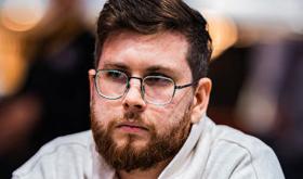 João Valli sofre com baralho e deixa Evento 49 da WSOP na 17ª colocação/CardPlayer.com.br