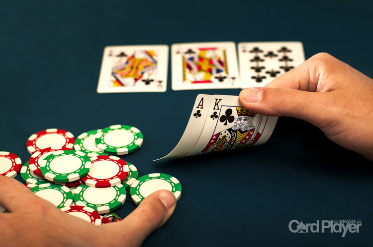 3 estratégias para jogar um flush draw no flop e turn.